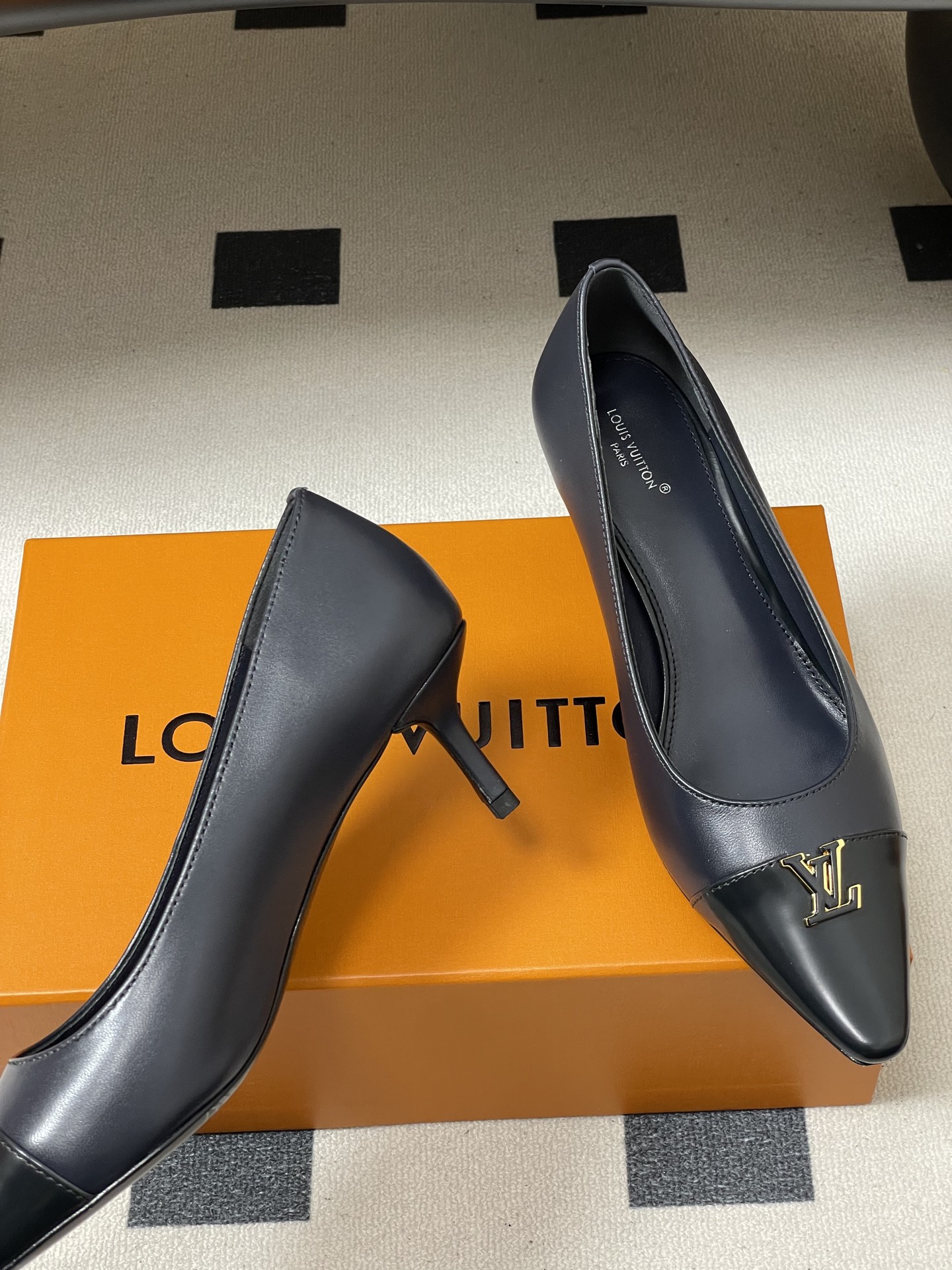 Women's high heels